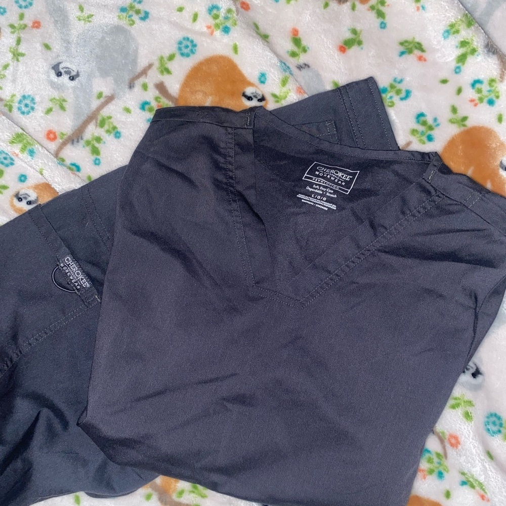 Cherokee Workwear Scrub Set